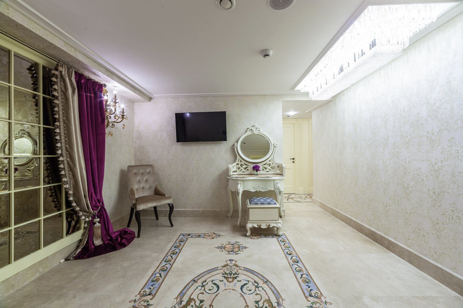 Why choose natural marble to decorate floor